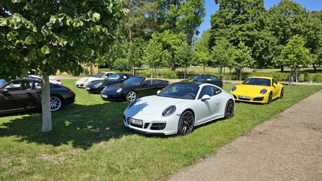 Sraz Porsche Clubu Praha - zámek Liblice - červen 2023
