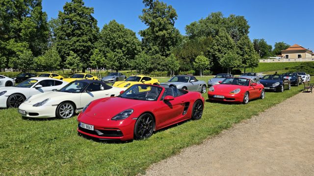 Sraz Porsche Clubu Praha - zámek Liblice - červen 2023