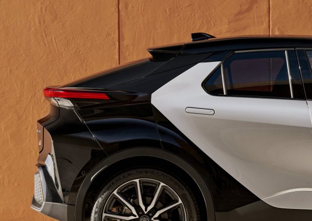 2023 Toyota C-HR