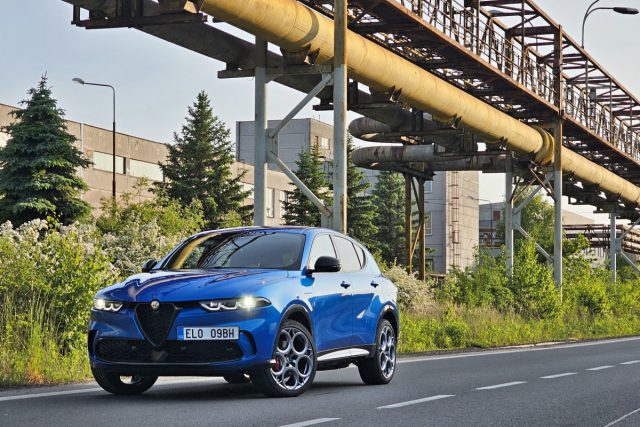 Test Alfa Romeo Tonale Plug-In Hybrid Q4 (2023)