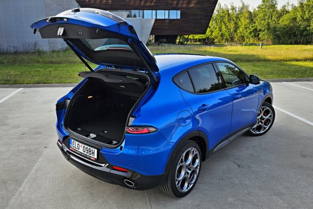 Test Alfa Romeo Tonale Plug-In Hybrid Q4 (2023)