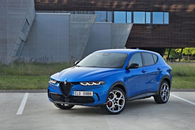 Test Alfa Romeo Tonale Plug-In Hybrid Q4 (2023)