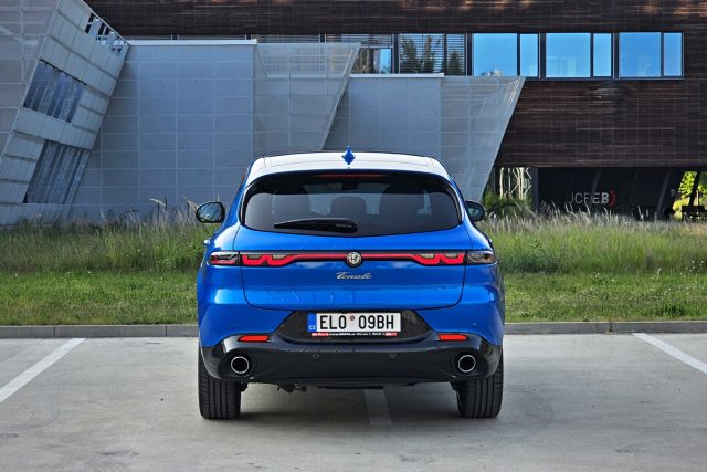 Test Alfa Romeo Tonale Plug-In Hybrid Q4 (2023)