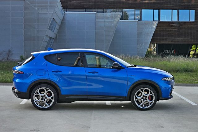 Test Alfa Romeo Tonale Plug-In Hybrid Q4 (2023)