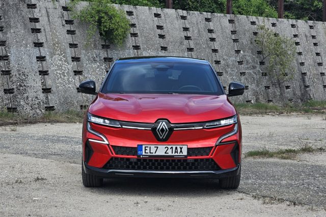 Test Renault Megane E-Tech 100% elektrický (2023)