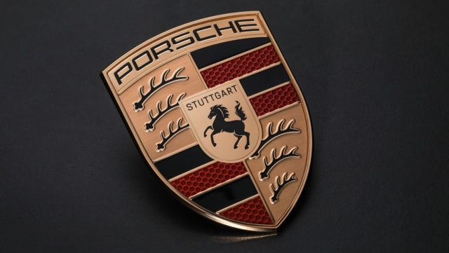 Porsche v rámci oslav 75. výročí inovovalo svůj legendární znak. Úpravy jsou to ale decentní