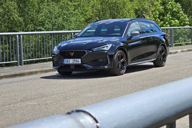 Test CUPRA Leon Sportstourer 2.0 TSI DSG 140 kW (2023)