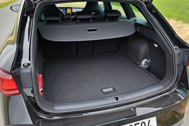 Test CUPRA Leon Sportstourer 2.0 TSI DSG 140 kW (2023)