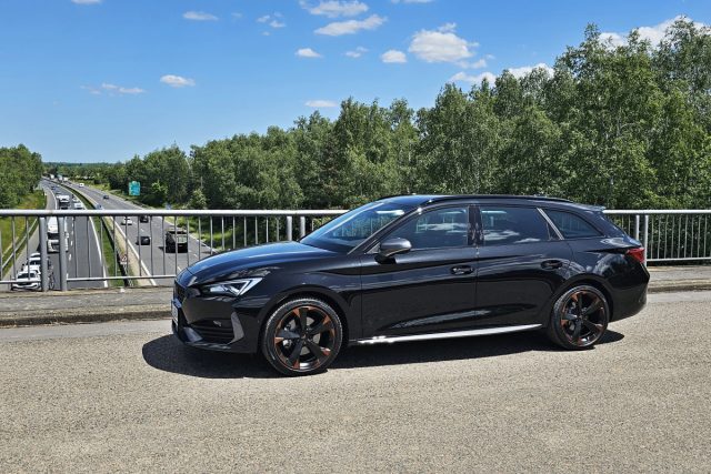 Test CUPRA Leon Sportstourer 2.0 TSI DSG 140 kW (2023)
