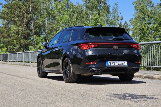 Test CUPRA Leon Sportstourer 2.0 TSI DSG 140 kW (2023)
