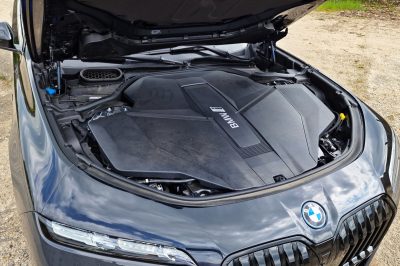 Test BMW i7 xDrive60 | elektromobil (2023)