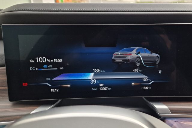 Test BMW i7 xDrive60 | elektromobil (2023)