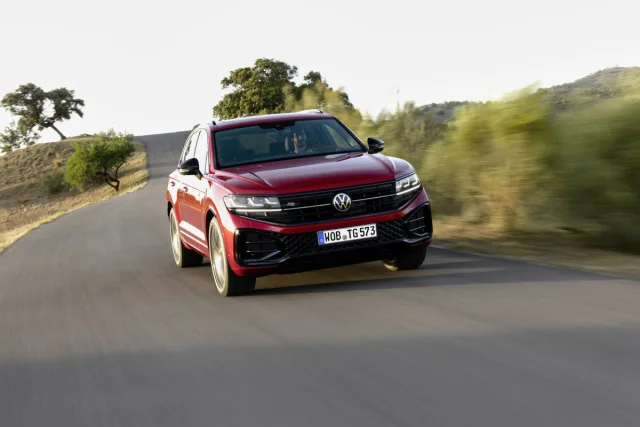 2023-Volkswagen_Touareg-facelift