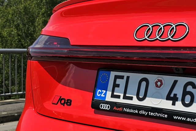 Test Audi Q8 Sportback 55 e-tron quattro | elektromobil (2023)