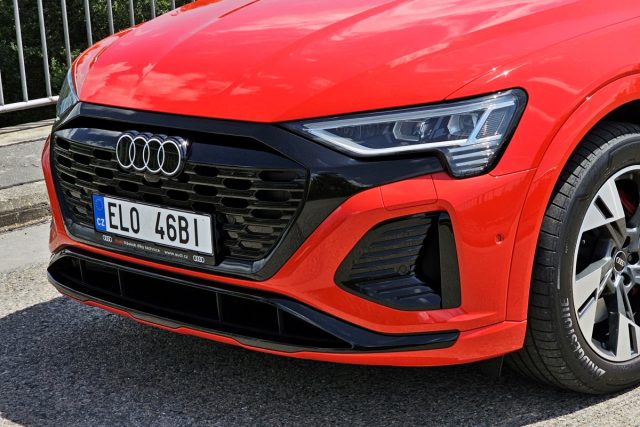 Test Audi Q8 Sportback 55 e-tron quattro | elektromobil (2023)