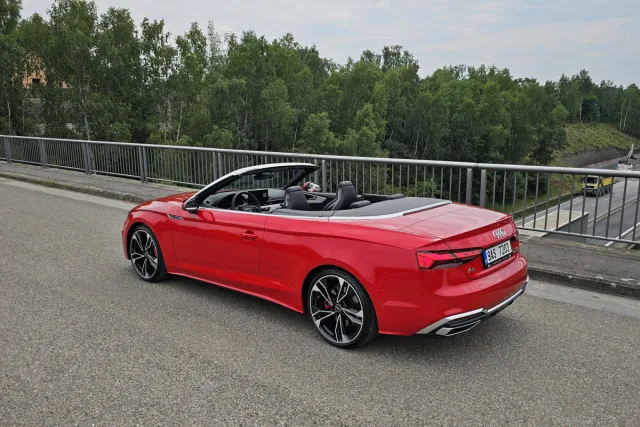 Test Audi A5 Cabriolet 45 TFSI quattro S tronic (2023)