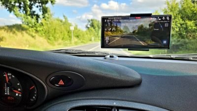 aplikace-palubni_kamera-telefon