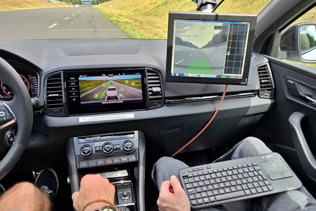 skoda-aktivni_bezpecnost-aktivni_jizdni_asistenty-vyvoj