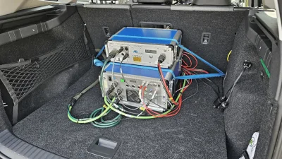 Interiér elektromobilu Škoda Enyaq iV, v němž je v rámci vývoje instalovaný řidič-robot