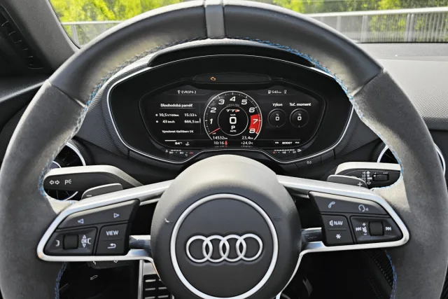 Test Audi TT S Roadster (2023)
