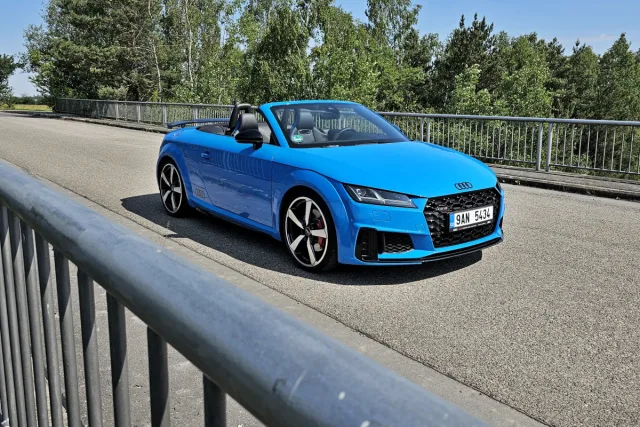 Test Audi TT S Roadster (2023)