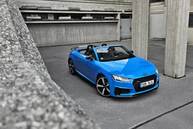 Test Audi TT S Roadster (2023)