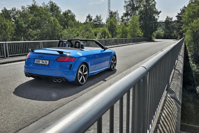 Test Audi TT S Roadster (2023)