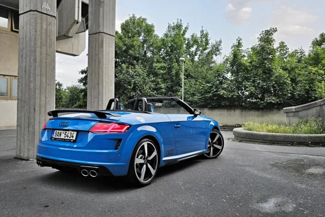 Test Audi TT S Roadster (2023)