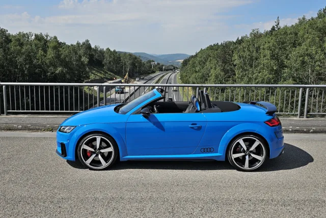 Test Audi TT S Roadster (2023)