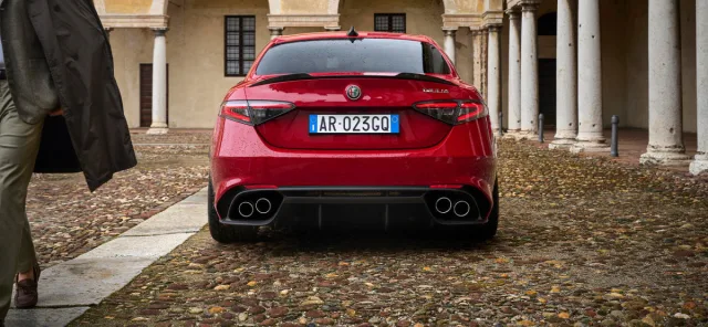 2023 Alfa Romeo Giulia Quadrifoglio