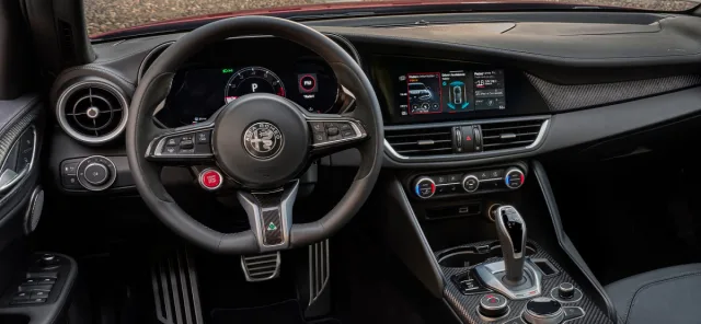 2023 Alfa Romeo Giulia Quadrifoglio