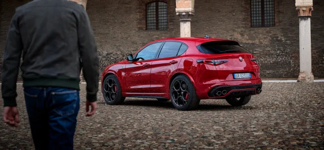 2023 Alfa Romeo Stelvio Quadrifoglio