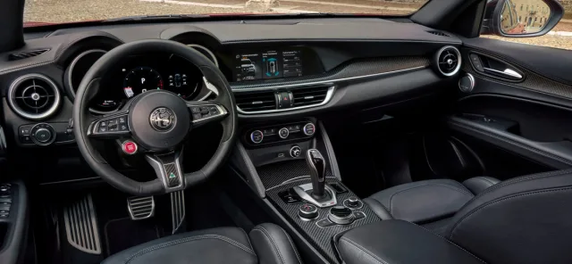 2023 Alfa Romeo Stelvio Quadrifoglio