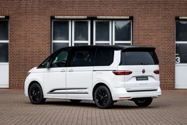 Volkswagen Multivan T7 dostal paket pro přenocování