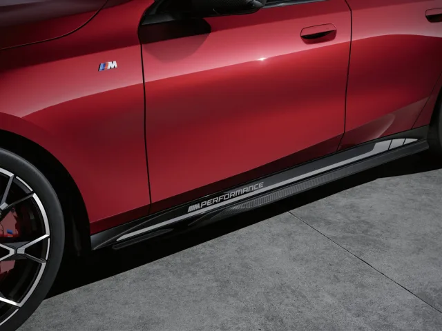 BMW řady 5 Sedan s díly BMW M Performance Parts