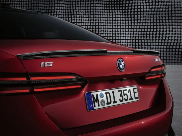 BMW řady 5 Sedan s díly BMW M Performance Parts