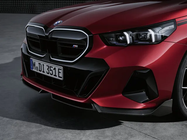 BMW řady 5 Sedan s díly BMW M Performance Parts