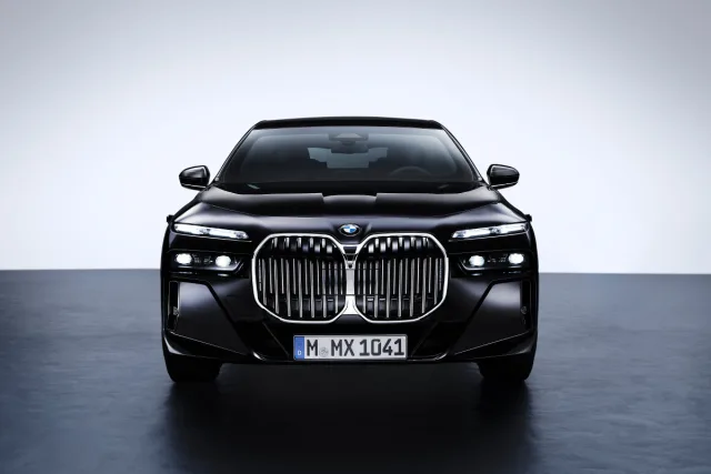 BMW i7 Protection & BMW řady 7 Protection.