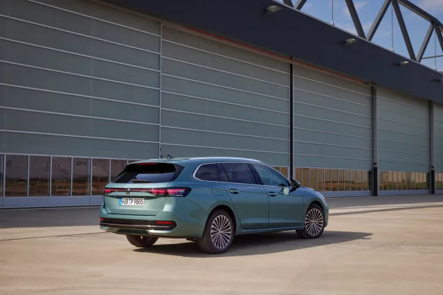 Volkswagen Passat Variant (2023)