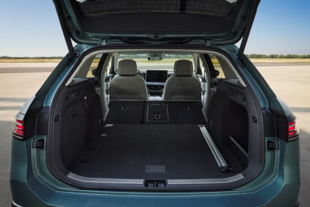 Volkswagen Passat Variant (2023)