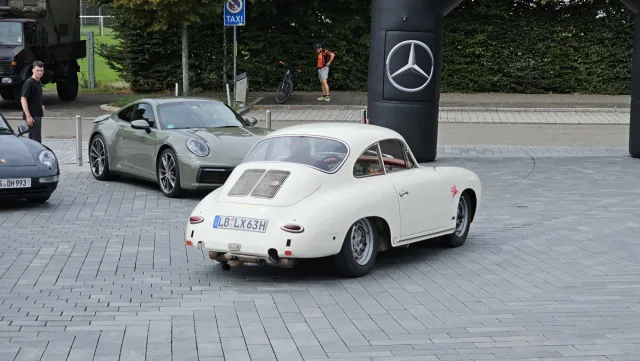 Classics & Coffee u Mercedes-Benz Museum | 13. 8. 2023