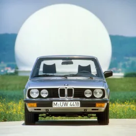 BMW řady 5 druhé generace (E28)