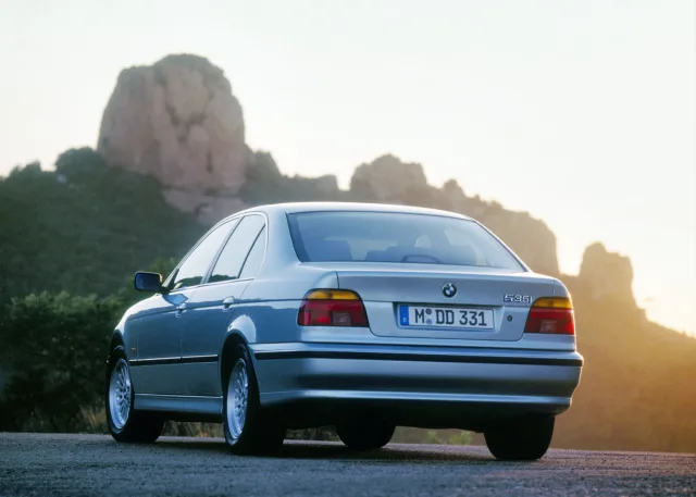 BMW řady 5 čtvrté generace (E39)