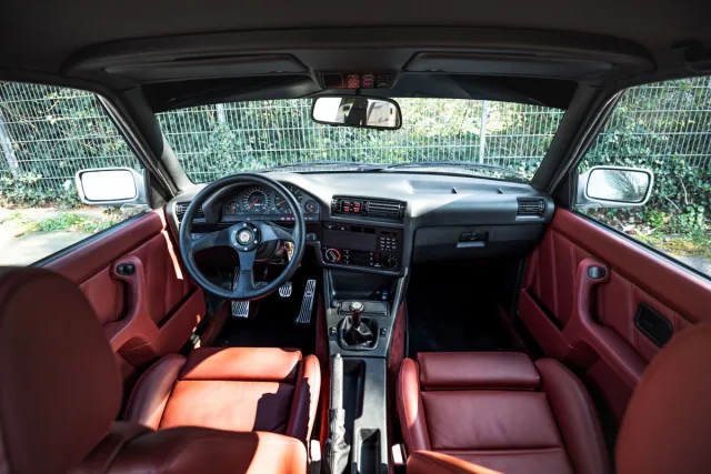 MH3 3.5 Turbo: Upravené BMW M3 (E30) od Manhart Performance