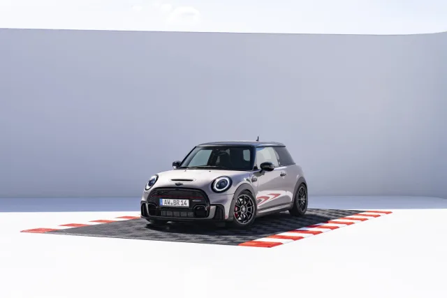 2023 MINI John Cooper Works Bulldog Racing Edition
