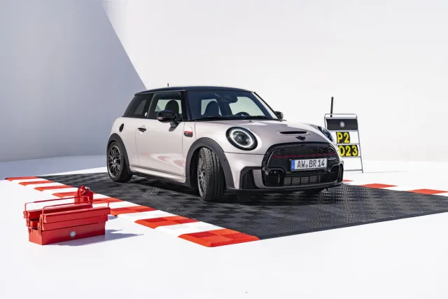 2023 MINI John Cooper Works Bulldog Racing Edition