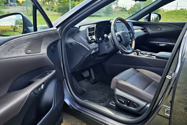 Test Lexus RX 350 h (2023)
