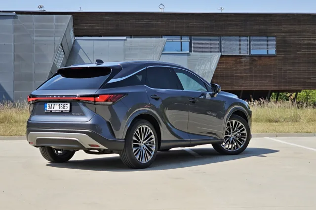 Test Lexus RX 350 h (2023)