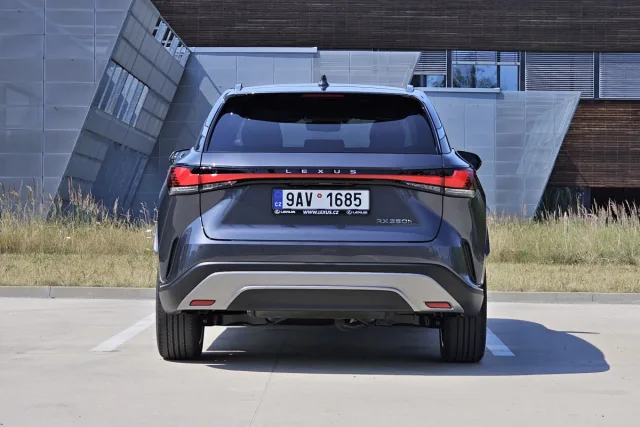 Test Lexus RX 350 h (2023)