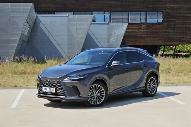 Test Lexus RX 350 h (2023)